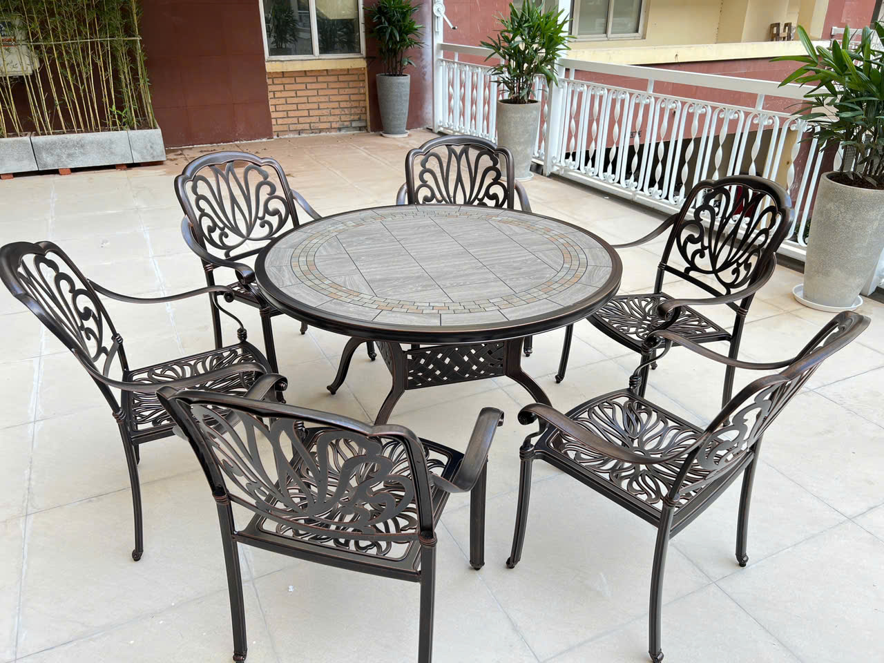 1730344134_z5951915691882_a6824796d52b0154029c63e251c9c36b.jp